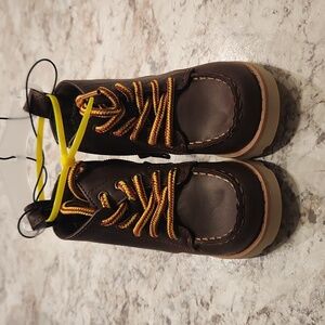 Boys boots, size 5, brown,